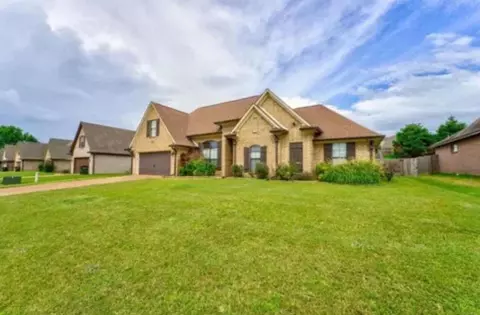 430 Lakewood Dr, Oakland, TN 38060