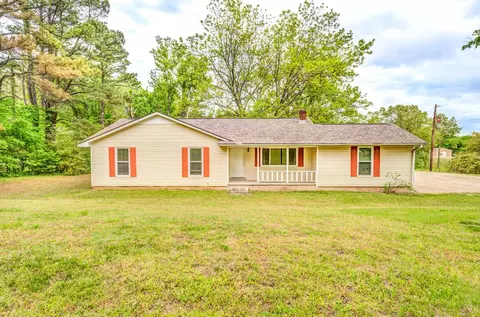 6125 Warren Rd, Oakland, TN 38060