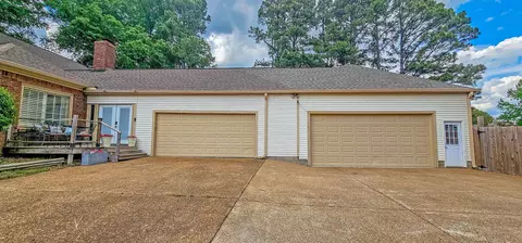 2254 Kirby Pkwy, Memphis, TN 38119