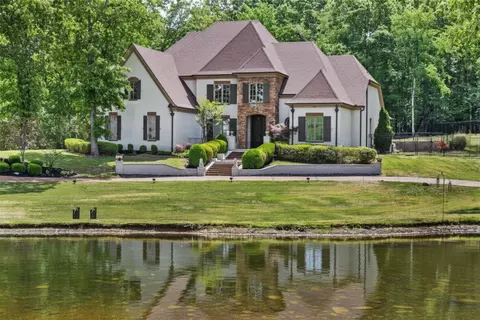 224 S Monterey Farms Cv, Collierville, TN 38017