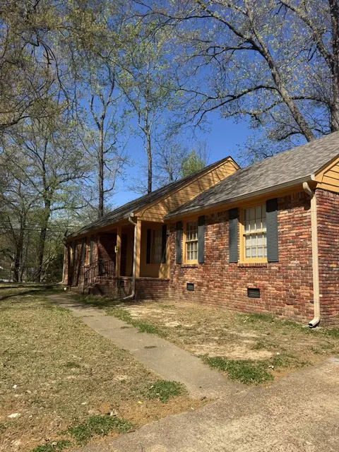 2951 Bannockburn Rd, Memphis, TN 38128