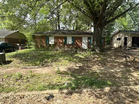 3726 Royal Wood Dr, Memphis, TN 38128