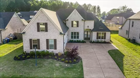 5127 Lawrenceburg Ln E, Lakeland, TN 38002