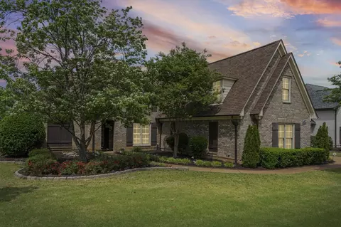 10220 Herons Ridge Dr, Lakeland, TN 38002