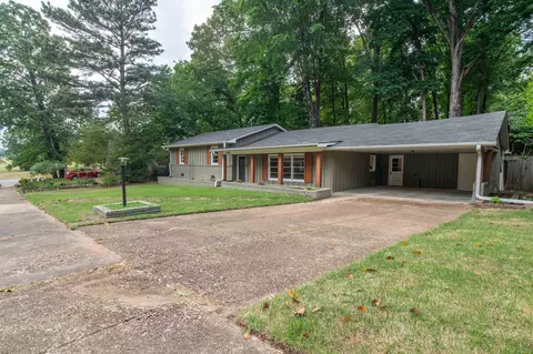 5336 Rolling Oaks Dr, Memphis, TN 38119