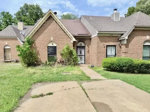 5856 Ridgehill Dr, Memphis, TN 38141