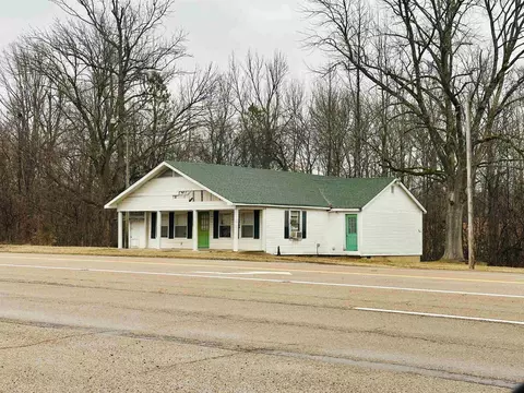 6052 Us-45 Hwy, Selmer, TN 38375