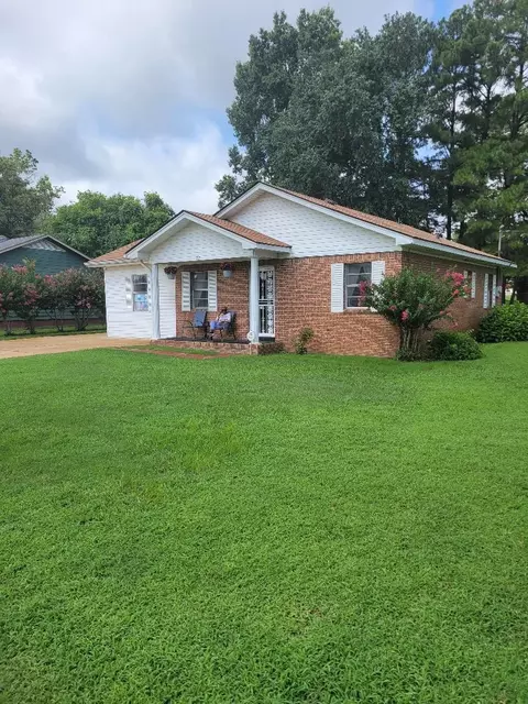 747 Best St, Covington, TN 38019