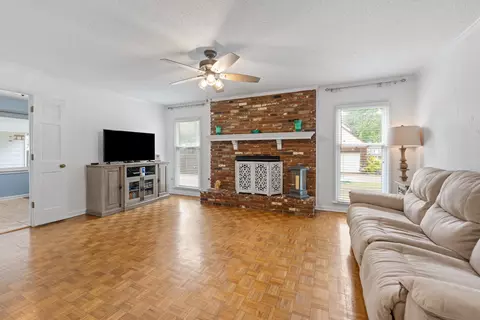 Living - 198 E Graycrest Ave, Collierville, TN 38017 photo 1 of 2