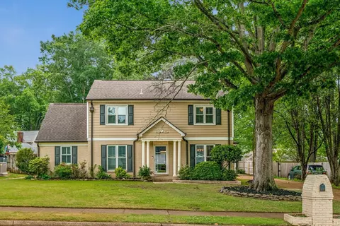 6955 Bent Creek Dr, Germantown, TN 38138