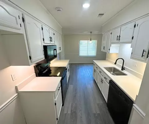Kitchen - 6280 Yale Rd, Bartlett, TN 38134 photo 1 of 5