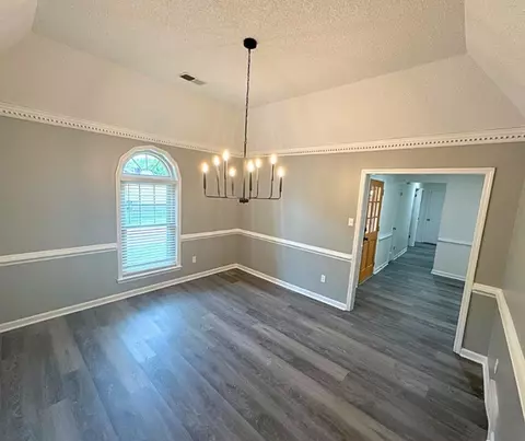 Dining - 6280 Yale Rd, Bartlett, TN 38134 photo 1 of 2