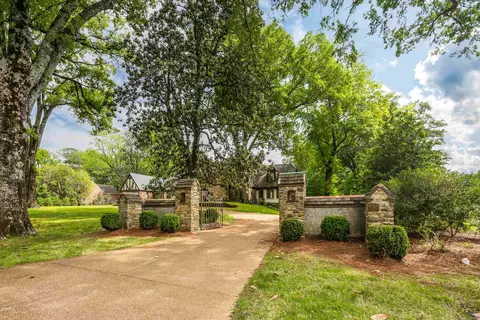 3945 Grandview Ave, Memphis, TN 38111