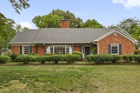 3758 Walnut Grove Rd, Memphis, TN 38111