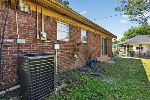 Exterior - 3445 Powers Rd, Memphis, TN 38128 photo 4 of 11