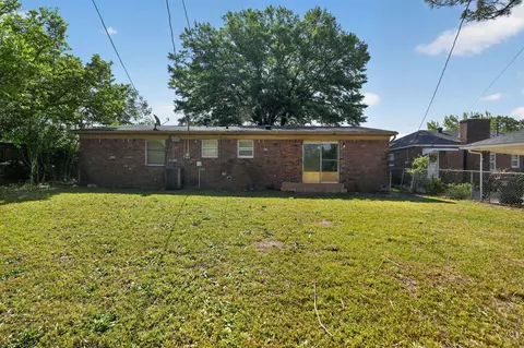 Exterior - 3445 Powers Rd, Memphis, TN 38128 photo 7 of 11