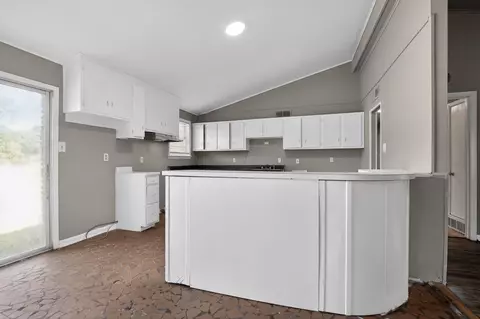 Kitchen - 3445 Powers Rd, Memphis, TN 38128 photo 2 of 3