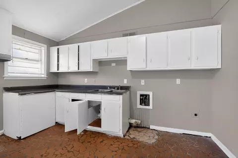 Kitchen - 3445 Powers Rd, Memphis, TN 38128 photo 3 of 3