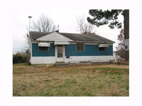 293 Carbon Rd, Memphis, TN 38109