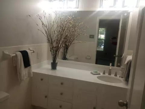 Bath - 5960 Macinness Dr W, Memphis, TN 38119 photo 2 of 3