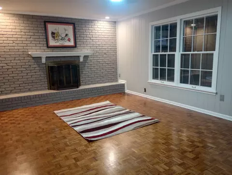Living - 5960 Macinness Dr W, Memphis, TN 38119 photo 1 of 1