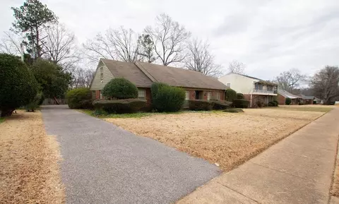 320 S Yates Rd, Memphis, TN 38120