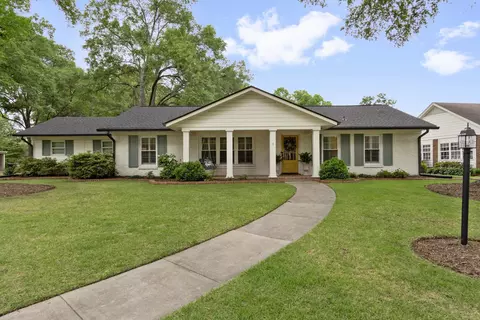 4678 Chickasaw Rd, Memphis, TN 38117