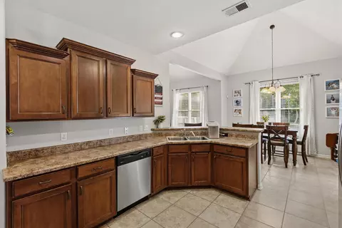 Kitchen - 4982 Grace View Ln, Bartlett, TN 38135 photo 2 of 4