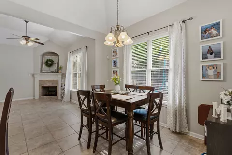 Dining - 4982 Grace View Ln, Bartlett, TN 38135 photo 3 of 3