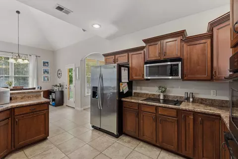 Kitchen - 4982 Grace View Ln, Bartlett, TN 38135 photo 3 of 4