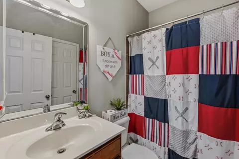 Bath - 4982 Grace View Ln, Bartlett, TN 38135 photo 3 of 5