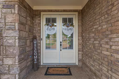 Entry Way - 4982 Grace View Ln, Bartlett, TN 38135 photo 1 of 5