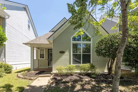 1340 Island Town Dr, Memphis, TN 38103