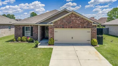5320 Crossfield Rd, Memphis, TN 38109