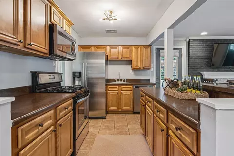 Kitchen - 487 Lytle Dr, Memphis, TN 38122 photo 1 of 2