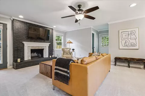 Living - 487 Lytle Dr, Memphis, TN 38122 photo 2 of 3