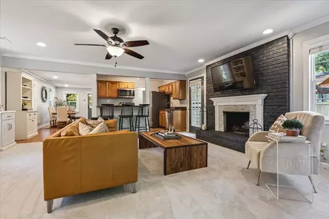 Living - 487 Lytle Dr, Memphis, TN 38122 photo 1 of 3