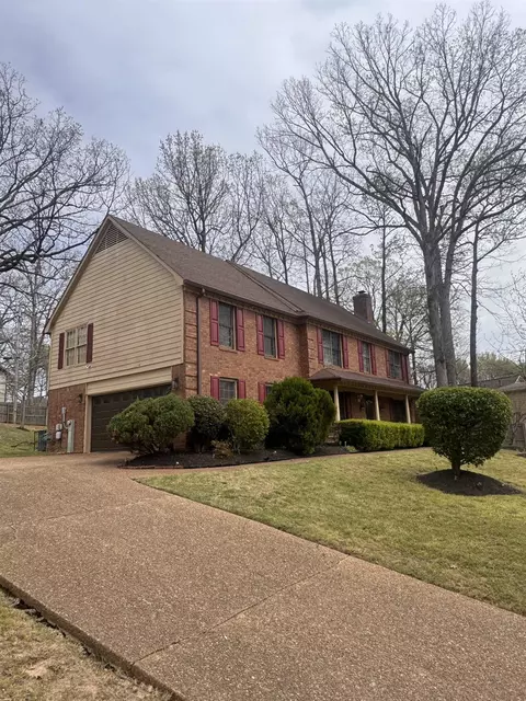 416 Locust Grove Dr, Cordova, TN 38018