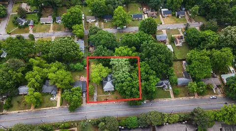 790 Colonial Rd, Memphis, TN 38117