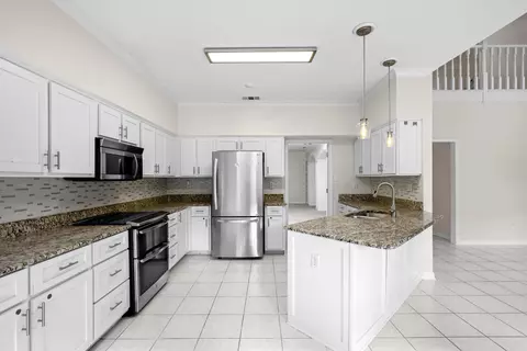 Kitchen - 895 Joe Dr, Collierville, TN 38017 photo 2 of 5