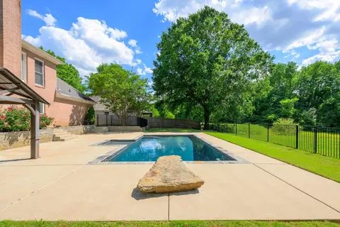 Exterior - 895 Joe Dr, Collierville, TN 38017 photo 6 of 7