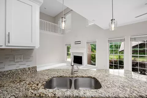 Kitchen - 895 Joe Dr, Collierville, TN 38017 photo 4 of 5