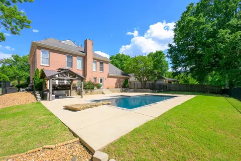 Exterior - 895 Joe Dr, Collierville, TN 38017 photo 5 of 7