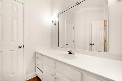 Bath - 895 Joe Dr, Collierville, TN 38017 photo 6 of 8