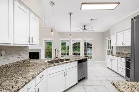 Kitchen - 895 Joe Dr, Collierville, TN 38017 photo 5 of 5