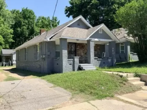 560 W Peebles Rd, Memphis, TN 38109