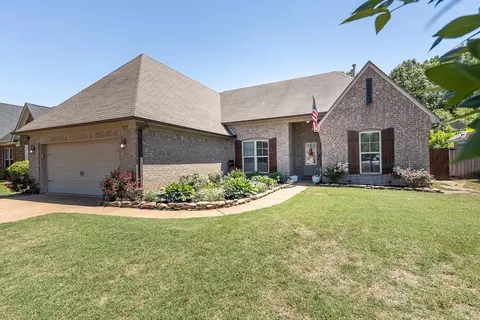 7875 Country Lake Dr, Bartlett, TN 38133