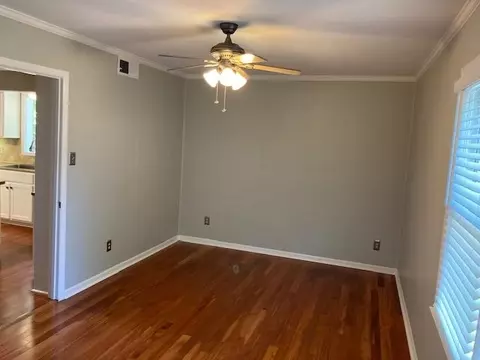 Living - 5378 Dee Cv, Memphis, TN 38119 photo 3 of 7