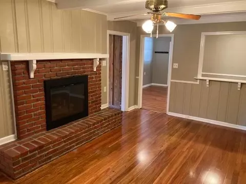 Living - 5378 Dee Cv, Memphis, TN 38119 photo 6 of 7