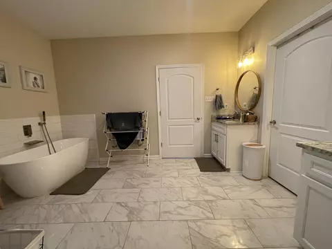 Bath - 378 Holly Grove Rd, Covington, TN 38019 photo 1 of 4